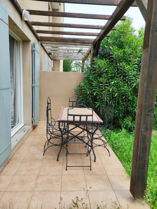 Appartamento La Provencale Saint-Saturnin-lès-Avignon Esterno foto